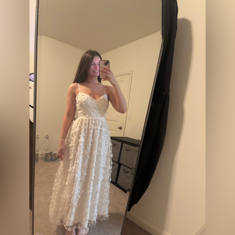 Thirty/Thirty LA White 3D butterfly dress size medium